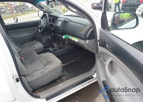 2014 Toyota Tacoma z USA, uszkodzony, nr VIN 5TFNX4CN5EX038032